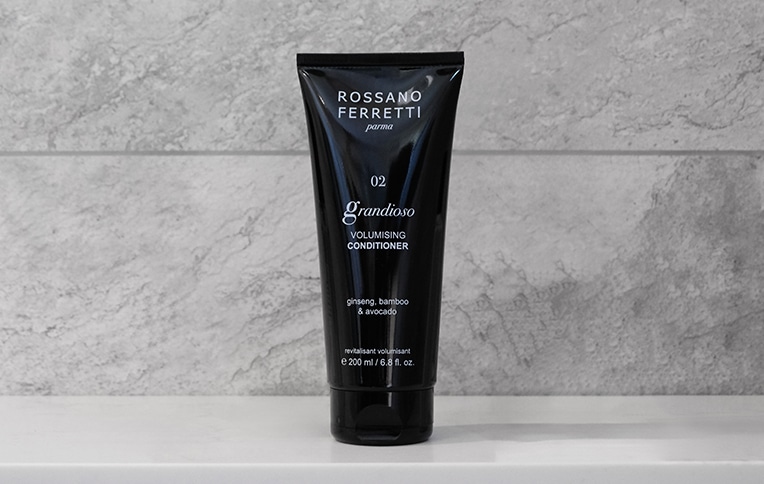 Immagine dello shampoo volumizzante Grandioso di Rossano Ferretti Parma.