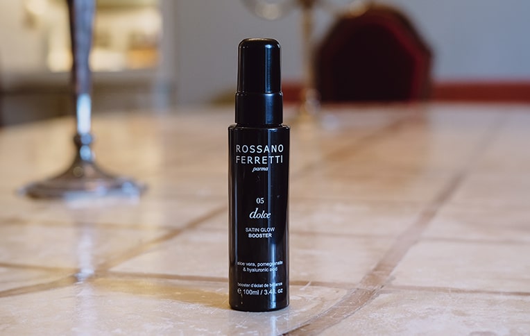 Immagine dello spray protezione e luminosità Dolce di Rossano Ferretti Parma.