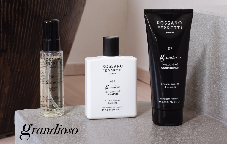 Immagine della routine volumizzante Grandioso di Rossano Ferretti Parma con lo shampoo extra volume, il balsamo volumizzante e lo spray volumizzante.