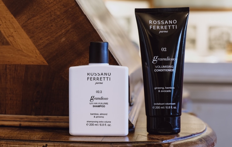Immagine dello shampoo e della maschera volumizzante Grandioso di Rossano Ferretti Parma.
