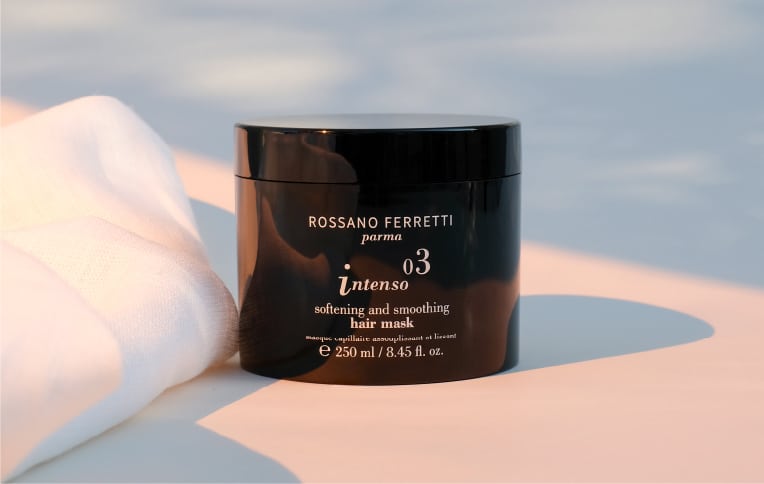 Maschera disciplinante della linea Intenso di Rossano Ferretti Parma.