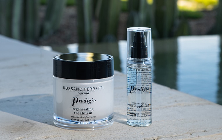 Image of the pre-shampoo treatment and regenerating oil from the Prodigio line by Rossano Ferretti Parma