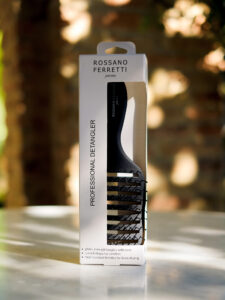 Image of Rossano Ferretti Parma's professional detangling brush.