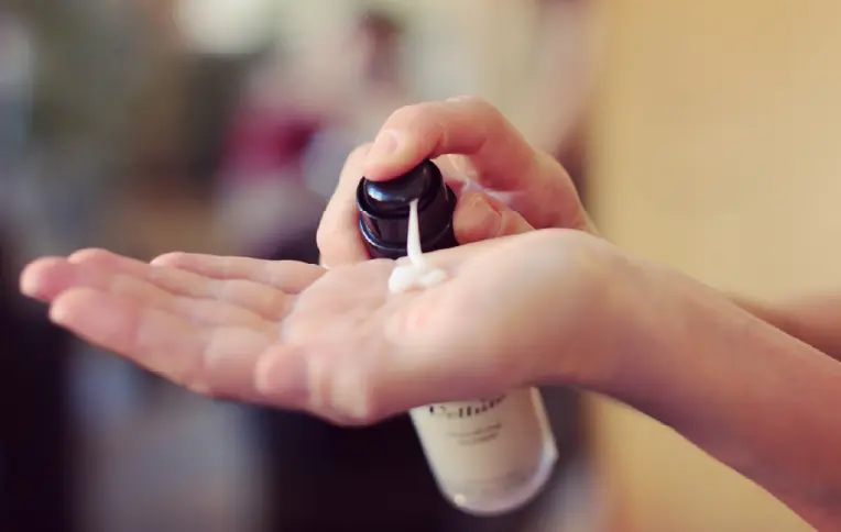 Rossano Ferretti Parma's Velluto straightening, anti-frizz serum.