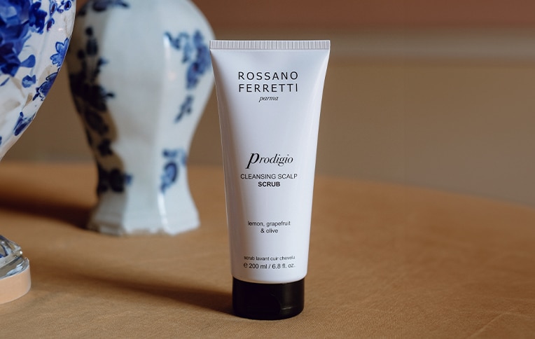 Prodigio Scalp Scrub from Rossano Ferretti Parma