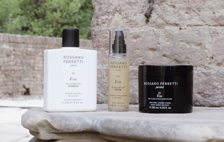 Image of Rossano Ferretti Parma's Vita rejuvenating routine with the rejuvenating shampoo, the rejuvenating mask and the rejuvenating serum.