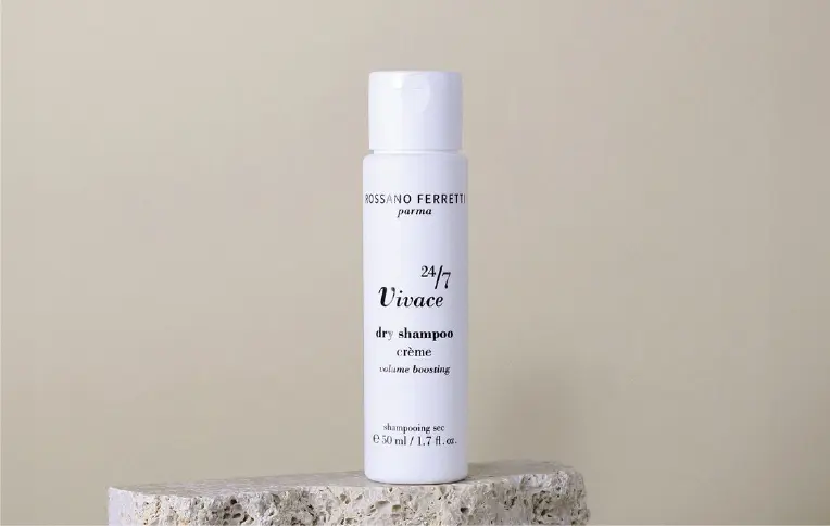 Rossano Ferretti Parma's dry shampoo crème Vivace, positioned on a stone