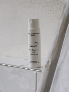 Image of the dry shampoo cream from the Vivace line by Rossano Ferretti Parma.