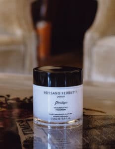 Immagine del trattamento pre-shampoo rigenerante Prodigio di Rossano Ferretti Parma.